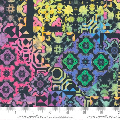 Gradients Auras Kaleidoscopes Cotton Fabric - Onyx 33733 15