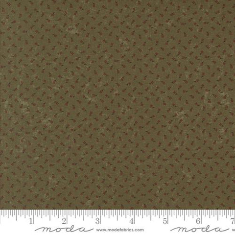A Vintage Christmas Berries Cotton Fabric - Green 9784 15
