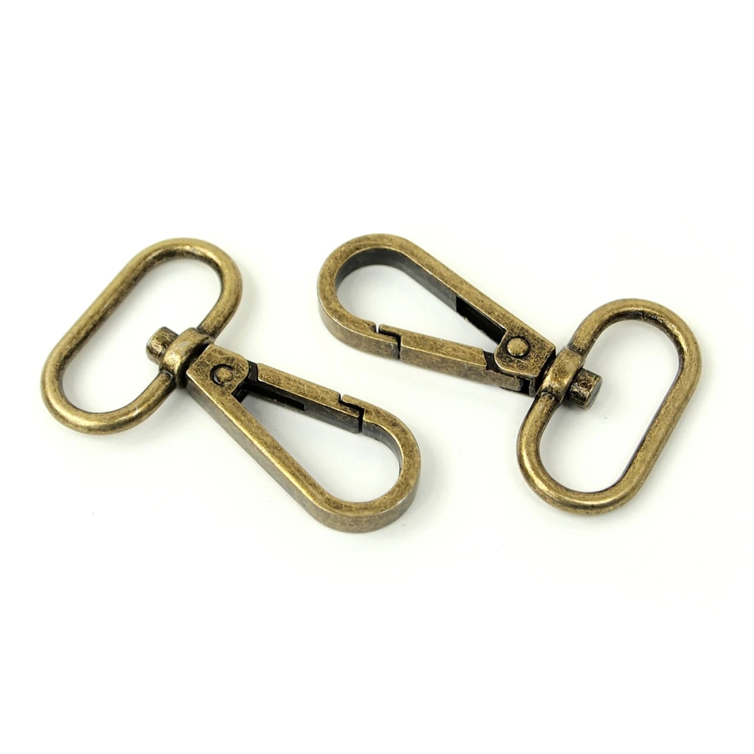Sallie Tomato Swivel Hooks 1"  - Antique 2ct